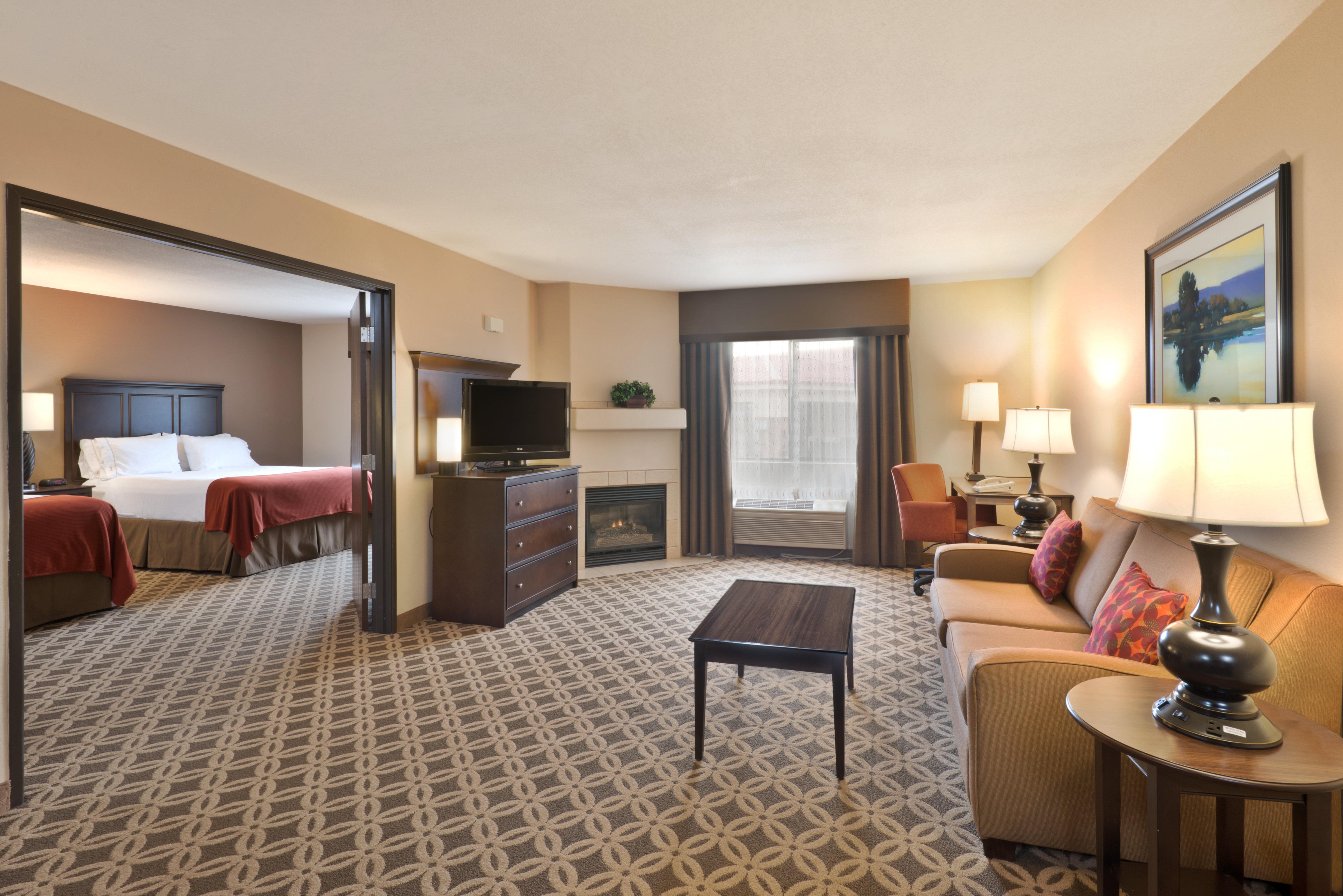 Holiday Inn Express Show Low By Ihg Eksteriør bilde