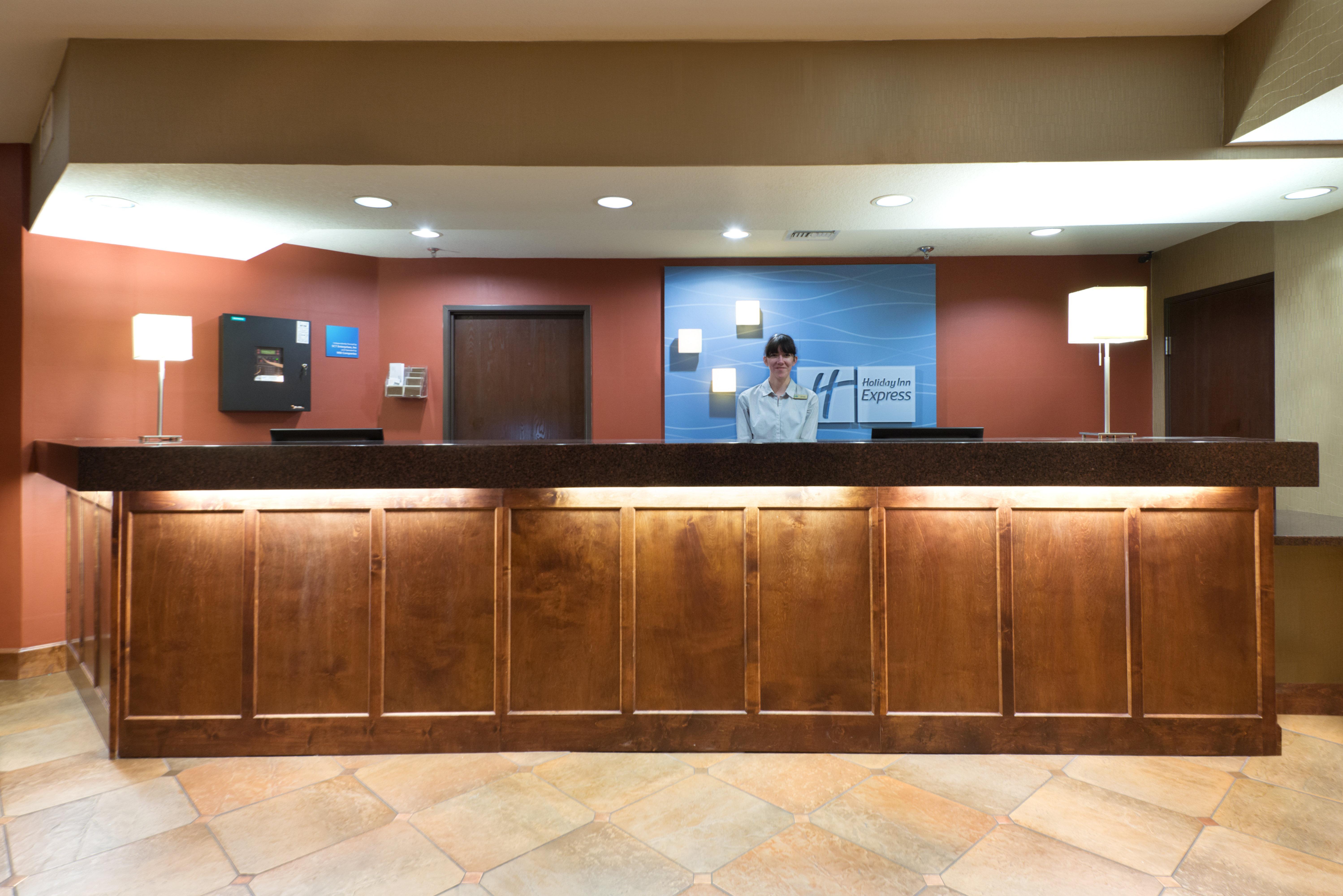Holiday Inn Express Show Low By Ihg Eksteriør bilde