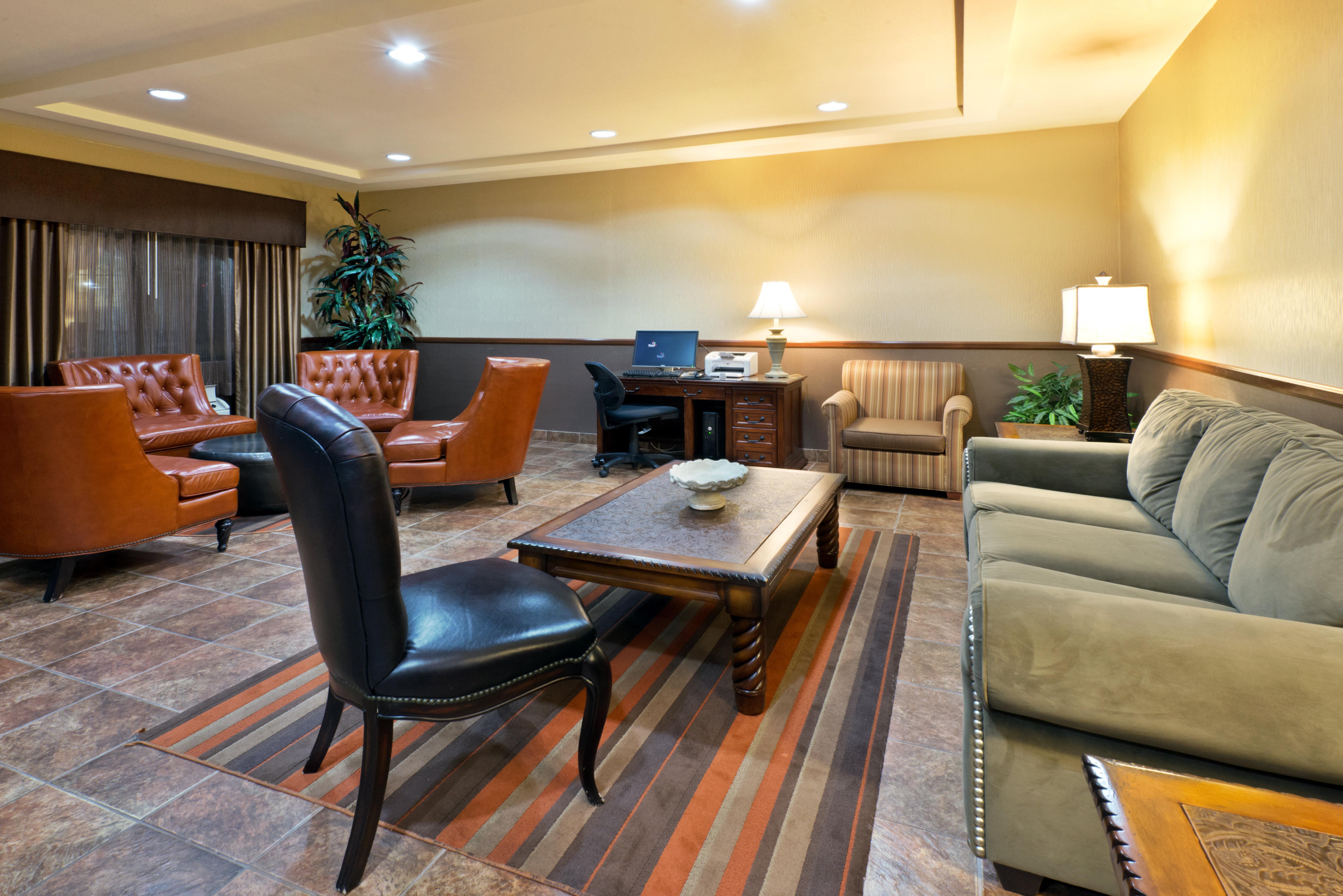 Holiday Inn Express Show Low By Ihg Eksteriør bilde